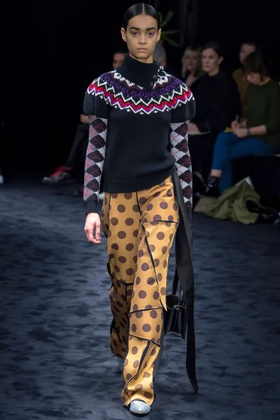 Look 46